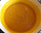 Foto del paso 3 de la receta: Crema de calabaza Hokkaido y cebolla blanca a las hierbas