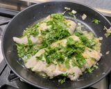 Une image de l'étape 10 de Filets de julienne à l'échalote, coriandre, prosecco et parmesan.