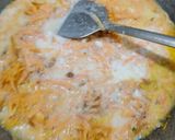 A picture of step 3 of Gajar Halwa.