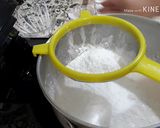 A picture of step 2 of Easy Cornstarch Cake.