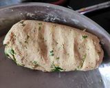 A picture of step 1 of Mix flour thaleepith.