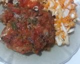Foto del paso 4 de la receta: Costeletas de cerdo con salsa roja y huevo