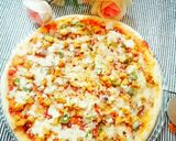 A picture of step 8 of Thin Crust Pizza.