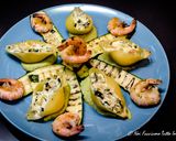 Foto del passaggio 8 della ricetta Conchiglioni ripieni di zucchine, gamberetti e ricotta con pesto di zucchine e zucchine grigliate
