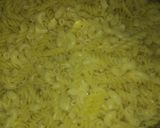 A picture of step 1 of Mix Masala tikka macaroni.