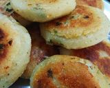 A picture of step 6 of Suji paneer tikki.