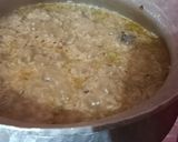 A picture of step 5 of Soya and matar pulav.
