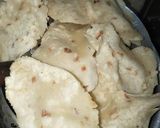 Foto langkah ke 4 dari resep Kue Bawang Tapioka.