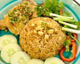 Hình bước làm 6 của món Cơm gà kiểu Thái