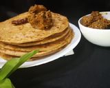 A picture of step 2 of Cabbage Paratha.