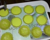 Foto langkah ke 5 dari resep Resep Cara Membuat Pie Susu Enak dan Sederhana.