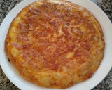 Foto del paso 5 de la receta: Tortilla de patatas con bacon, sobre lonchas de jamón serrano