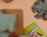 Foto langkah ke 1 dari resep Roti Telur Lipat Isi Bakso.
