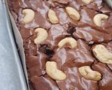 Foto langkah ke 14 dari resep Shiny Fudgy Brownies ; Brownies legit mengkilap dan tipsnya.