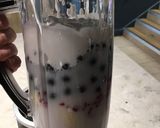 A picture of step 1 of Coconut Berry Yoghurt Smoothie.