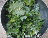 A picture of step 2 of Air Fryer Kale Chips.
