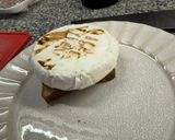 Foto del paso 6 de la receta: Vinagreta de albahaca, tomate y alcaparras sobre queso camembert 🍅🧀