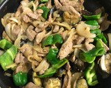 Foto del paso 8 de la receta: Berenjena, cebolla y cerdo con miso
