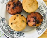 A picture of step 6 of Eggless: Vanilla-Chocolate Chips Muffins.