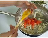 A picture of step 4 of Basa fish fillet curry with parsley.