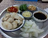รูปขั้นตอนการทำที่ 1 ของ ไก่ผัดเม็ดมะม่วง