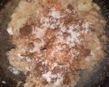 A picture of step 2 of Cheese dabeli.