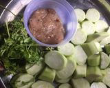 Hình bước làm 1 của món Canh mướp nấu chả cá thu Cá hường chiên muối xã 😋