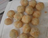 Foto langkah ke 3 dari resep Potato Balls (bola-bola kentang).