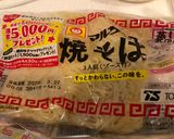 Hình bước làm 1 của món Mì xào Yakisoba cho bữa trưa làm việc ở nhà