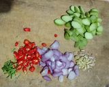 Foto langkah ke 1 dari resep Sambal Cabe Pete Dadakan.