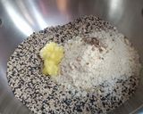 सफेद और काले तिल के सौफ्ट लड्डु (White & Black Til Ke Soft Ladoo ki recipe in hindi) रेसिपी चरण 5 फोटो
