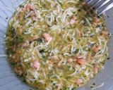 Foto del paso 6 de la receta: Tortilla de atún con pasta de cilantro, jengibre, ajo y queso