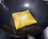 Foto langkah ke 4 dari resep Sandwich Telur Dadar.