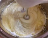 Foto langkah ke 7 dari resep Homemade Nutty Custard Ice Cream.