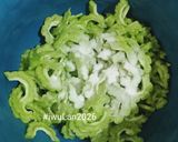 Foto langkah ke 1 dari resep Tumis Pare Reborn.
