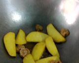 সজনে ডাঁটা দিয়ে কাতলা মাছের ঝোল(sojne data diye katla macher jhol recipe in Bengali) রেসিপি ধাপ - 3 ছবি