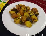 A picture of step 3 of Coconut Milk Aloo Masala.