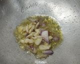 Foto langkah ke 2 dari resep Tumis Bunga Pepaya.