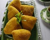 Foto langkah ke 7 dari resep Roti Goreng Segitiga.
