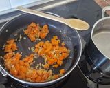 Foto del paso 1 de la receta Risotto de calabaza, champiñones, gorgonzola y crusty de salmón