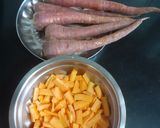 A picture of step 1 of Red Carrot Pickle.