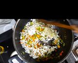 A picture of step 3 of Chicken tikka Macaroni.