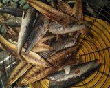 Foto langkah ke 2 dari resep Tumis ikan cuek asin.
