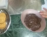 A picture of step 2 of Choco pie.