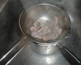 Foto del paso 2 de la receta: Mollejas de pollo plancha con picadillo