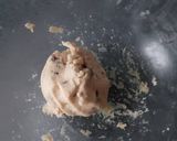 A picture of step 3 of Giant Choc Chip Cookies.
