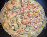 Foto del paso 5 de la receta: Spaghetti picantes con trigueros y langostinos