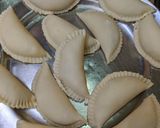 A picture of step 6 of Mawa gujiya.