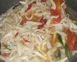 Foto langkah ke 5 dari resep Tumis Jamur Tiram.