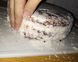 Foto del paso 5 de la receta: Torta de dulce de leche, crema y duraznos